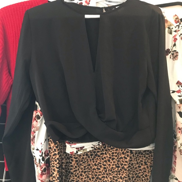 Crop tops - Picture 2 of 2